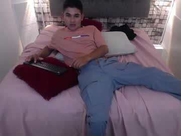 Andres_Maclow Chaturbate stream image from March 26, 2025