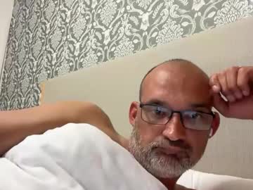 Halfcastlad Chaturbate stream image from March 26, 2025