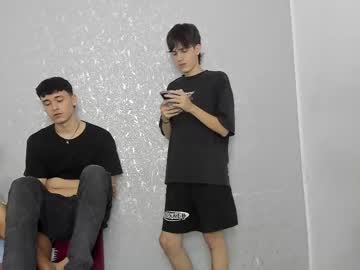 Little_Daphne Chaturbate stream image from March 26, 2025