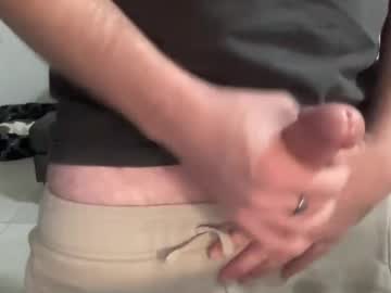 Biggigantic26 Chaturbate stream image from March 27, 2025