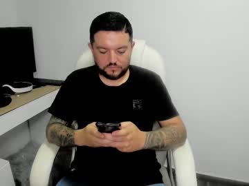 Alejo_Casillas Chaturbate stream image from March 27, 2025