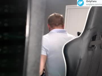 Player2pawns Chaturbate stream image from March 27, 2025