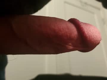 Comfrey Chaturbate stream image from March 27, 2025