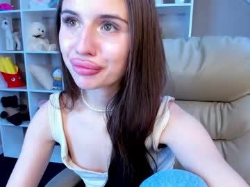Nicole_Robertsson Chaturbate stream image from March 27, 2025