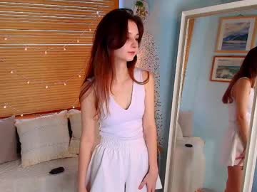 Hollyphilips Chaturbate stream image from March 27, 2025