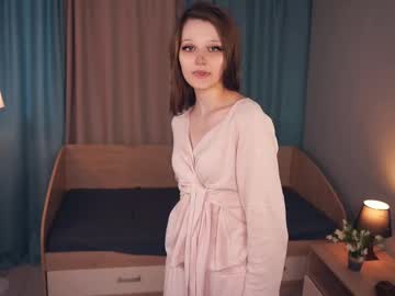 Erlenedockray Chaturbate stream image from March 27, 2025