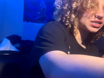 Cheydabrat Chaturbate stream image from March 27, 2025