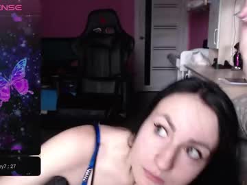 Smile_Cute_Fox Chaturbate stream image from March 27, 2025