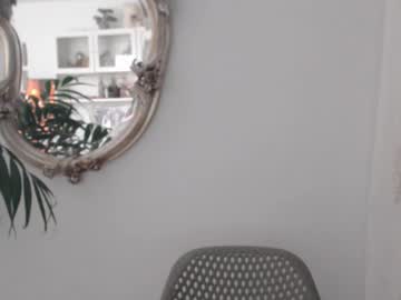 Isabelle___ Chaturbate stream image from March 27, 2025