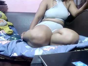 Jenniella Chaturbate stream image from March 27, 2025
