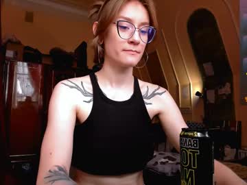 St_Marie Chaturbate stream image from March 27, 2025