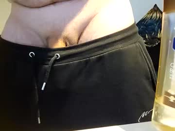Thatthingishard Chaturbate stream image from March 27, 2025