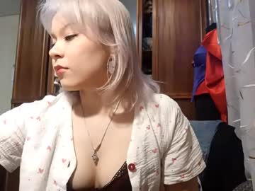 Cateashburn Chaturbate stream image from March 27, 2025