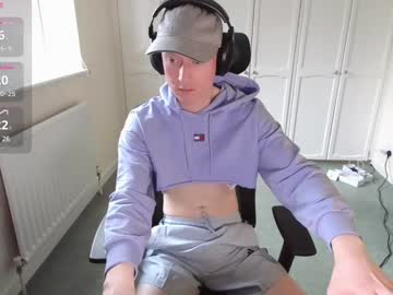 Ollysparks Chaturbate stream image from March 27, 2025