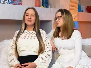Elswythchill Chaturbate stream image from March 27, 2025