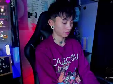 Juniior0_0 Chaturbate stream image from March 27, 2025