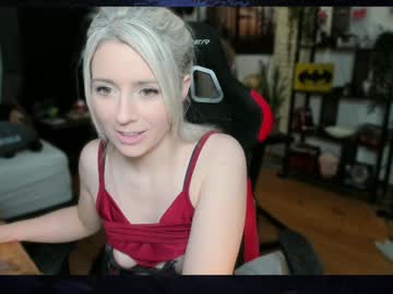 Kimilee22 Chaturbate stream image from March 27, 2025