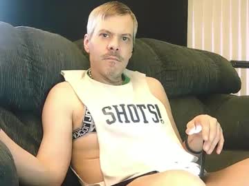 Sluttystudly Chaturbate stream image from March 27, 2025