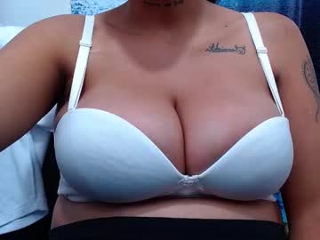 Thalia_Pervertt Chaturbate stream image from March 27, 2025