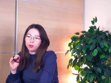 Maureencavell Chaturbate stream image from March 27, 2025