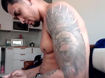 Poohshi Chaturbate stream image from March 27, 2025