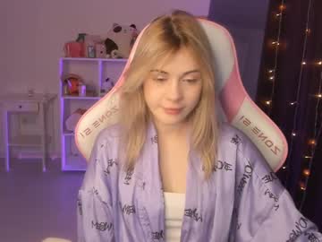 Candyhannah Chaturbate stream image from March 27, 2025