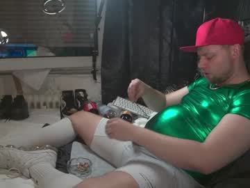 Cravingboy Chaturbate stream image from March 27, 2025