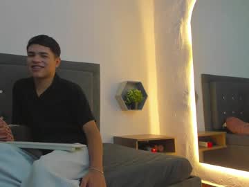 Derekspace Chaturbate stream image from March 27, 2025