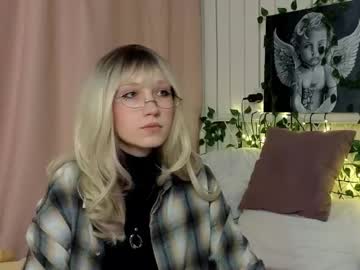 Mariambuff Chaturbate stream image from March 27, 2025