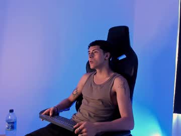 Maxleite Chaturbate stream image from March 27, 2025