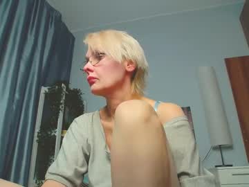 Helgahimmele Chaturbate stream image from March 27, 2025