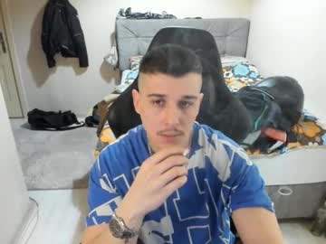 Ulxer Chaturbate stream image from March 27, 2025