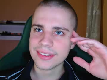 Easyprey1337 Chaturbate stream image from March 27, 2025