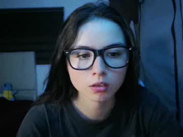 Emahot_ Chaturbate stream image from March 28, 2025
