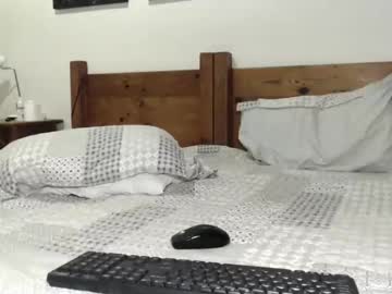 Fuckpupies Chaturbate stream image from March 28, 2025