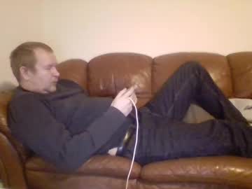 Redlols Chaturbate stream image from March 28, 2025