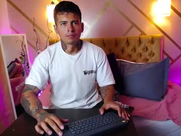 Mrtattoo_ Chaturbate stream image from March 28, 2025
