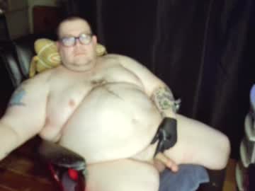 Hoosierdaddyxl Chaturbate stream image from March 28, 2025