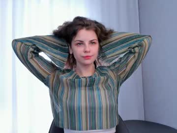 Darlinecoote Chaturbate stream image from March 28, 2025