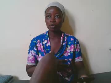 Lovelytracy22 Chaturbate stream image from March 28, 2025