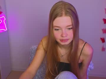 Riinaaa Chaturbate stream image from March 28, 2025