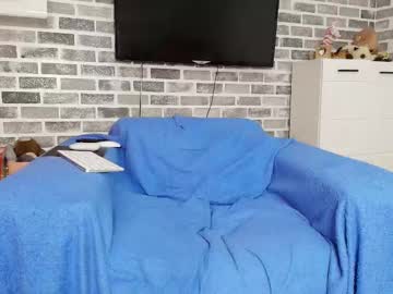 Redlaylla Chaturbate stream image from March 28, 2025