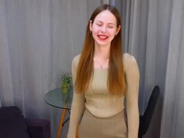 Lilianbadder Chaturbate stream image from March 28, 2025