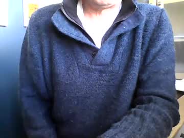Ukshowall Chaturbate stream image from March 28, 2025