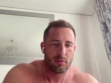 Brettmycles Chaturbate stream image from March 28, 2025