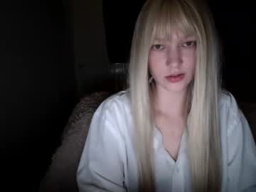 Fannybabby_ Chaturbate stream image from March 28, 2025