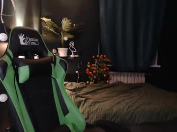 Hentaishing Chaturbate stream image from March 28, 2025