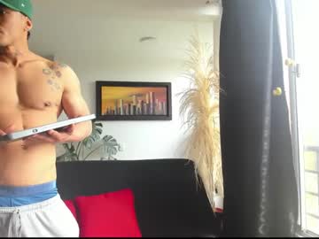 Aquiles_Lucianguys Chaturbate stream image from March 28, 2025