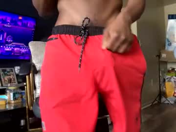 Lyricallucky Chaturbate stream image from March 28, 2025