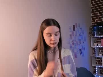 Cwendenmon Chaturbate stream image from March 28, 2025